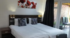 Langley Guest House Nr Pinewood Studios - Image 2