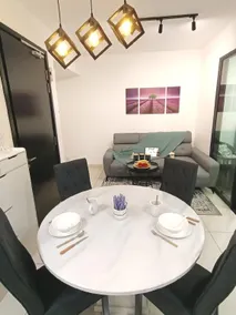 Almas Suites Muji 100mbps Netflix By STAY - Image 3