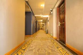 Huafeng Hotel - Huaqiang South Metro Station and Huaqiang North Commercial District - Image 4