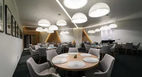 Hotel Bank - Image 3