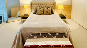 Glebe NYC-Style Luxury Loft Apartment on Wentworth Park - Image 2