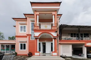 RedDoorz near RSD Idaman Banjarbaru Syariah - Image 4