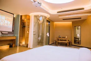 All-in-One Hotel - Image 2