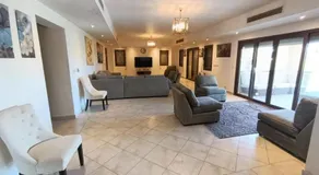 Luxury 5 Rooms villa in Marassi - Image 3