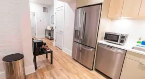 Spacious 1 bed 1 bath Downtown OTR condo minutes walk to the Reds Bengals stadium & more! - Image 3