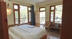 Qpoint hotel - Image 2