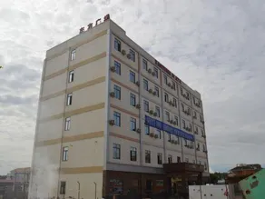EASTERN PLAZA HOTEL - Image 1
