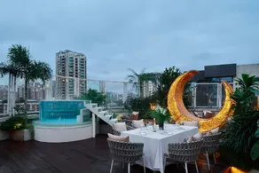 Moon Crescent Hotel - Image 3
