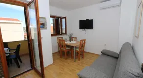 Ferienwohnung in Stara Novalja mit Meerblick, Balkon, Klimaanlage, W-LAN (4897-2) - Image 2