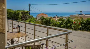 Petra's Charming Home, 500m to Beach - Image 4