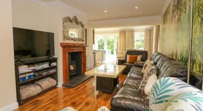 Cedar Cottage - Image 2
