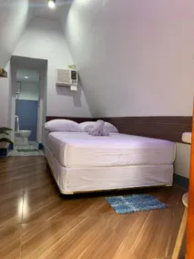 QUEEN FREYA'S A-HOUSE - Image 4