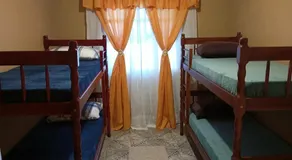 Hospede-se com conforto e vista privilegiada - Image 2