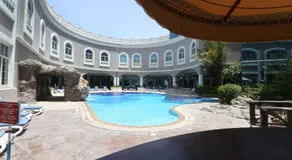 Sharjah Premiere Hotel & Resort - Image 2