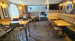 Commercial hotel - Image 5