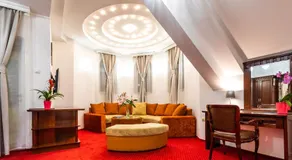 Garni Hotel Royal Crown - Image 4