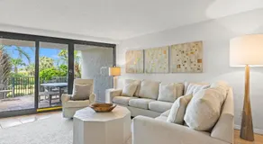 Beachside II by Panhandle Getaways - Image 2