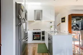 Cosy Modern home in Epping close to all amenities - Image 2