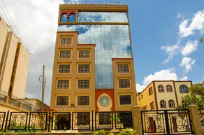 Saab Royale Hotel - Image 5