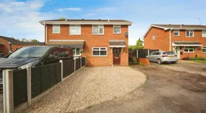 Entire home in Redditch - Image 2