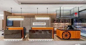 Home Inn Plus - Nanjing Confucius Temple Scenic Area Wudingmen Subway Station - Image 2