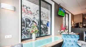Melrose Hotel - Image 4