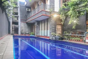 Urbanview Hotel Villa Surya Bandung - Image 3