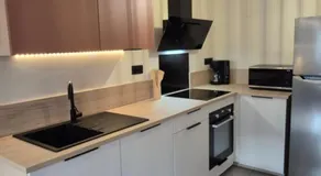 Maison rénovée avec stationnement privatif - Image 4