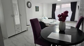 Studio Dana - Image 4
