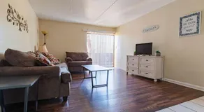 2-bed, 2-bath apartment living experience - Image 2