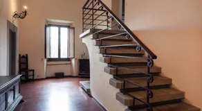 Medici Villa with Gardens 7 min from Florence - Image 4