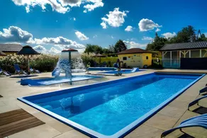 Comfortable holiday homes with a pool - Image 3