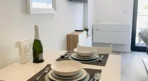 CP Top floor luxury studio - Image 3