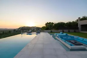 Reina del Cielo Luxury Villa - Image 3