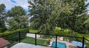 Impeccable, modern, river view, renovated cottage - Image 4