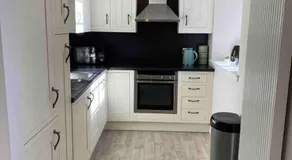 2 bedroom Townhouse within Grade C listed Ladysbridge House 2 night minimum stay - Image 4