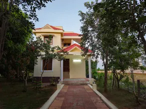 Wavenest - Beachfront Villa at Pearl Beach ECR - Image 3