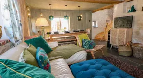 Spring Cottage - Image 2