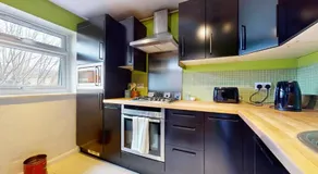 1BR Flat Near Isleworth Station & Syon House - Image 3
