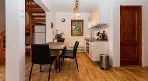 Hill Chalet - Image 3