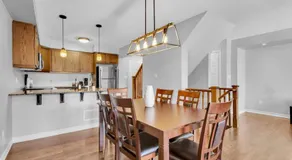 Cozy 3BR Home with Parking Near Kitchener Attractions - Image 3