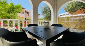 Yanna's Apartments - Image 3
