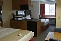 MONROE HEIGHTS HOTEL - Image 5