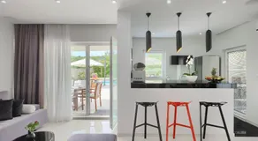 Villa Bella- White - Image 4