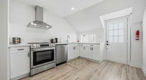 Lake Drive apartment - Image 4