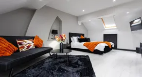 The City Studio Apartments Cardiff City Centre 1BR 10 Min Walk to Centre - Image 2