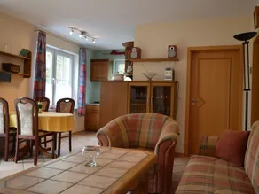 Comfy Apartment in Gransdorf with Garden - Image 4