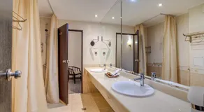 Hotel Bansko SPA & Holidays - Free Parking - Image 2