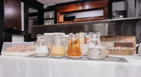 Sherwood Hotel - Image 5