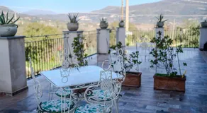 Casale nel Verde con Piscina e Vista - Image 3